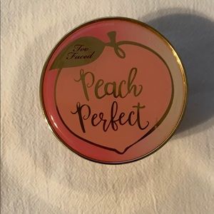 Peach Perfect Mattifying Setting Powder